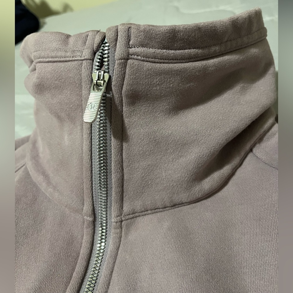 Lululemon 🍋 - Picture 3 of 9